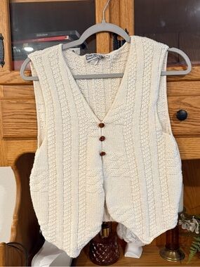 Hand-Knit Cream Cable Vest